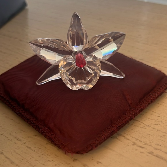 Swarovski Orchid Figurine - Picture 1 of 4